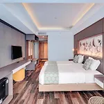 Sunday Hotel Arshika Sunset Road
