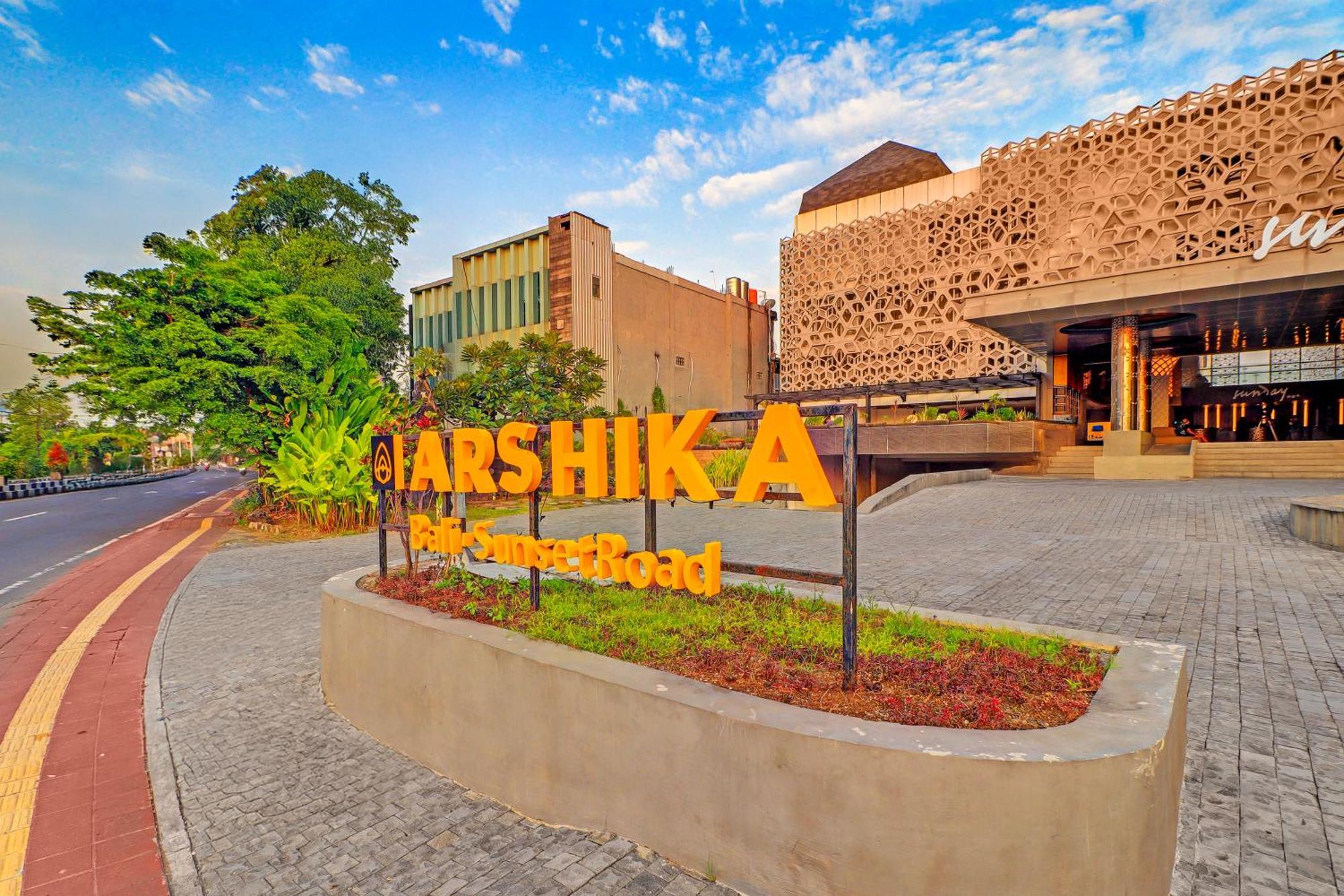 Sunday Hotel Arshika Sunset Road